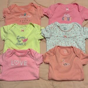 Set of 4 Carter’s & 2 Carter’s Little Planet organic Baby Girl Onesies 6 M